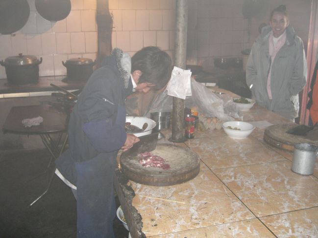  2006:09:09 06:45:04   Kitchen in Szechuan Resturant at Bird Island - photo 02.jpg